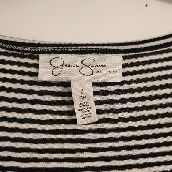 Black and white striped tank top (maternity) - Picture 2 of 2